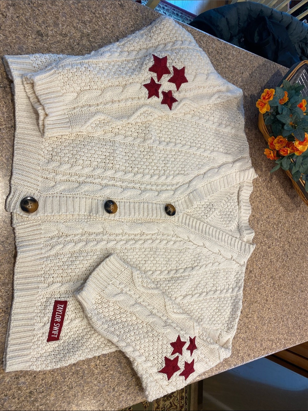 Taylor Swift Original 2021 Release Red TV Cardigan MD/LG RN162098 Stars - Picture 7 of 17